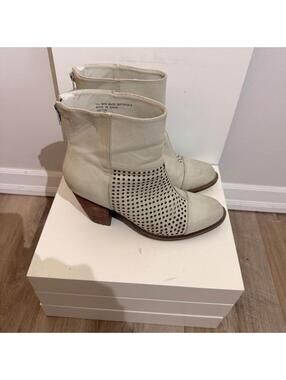 Diba Vegan Leather Heeled Booties Women's 7.5